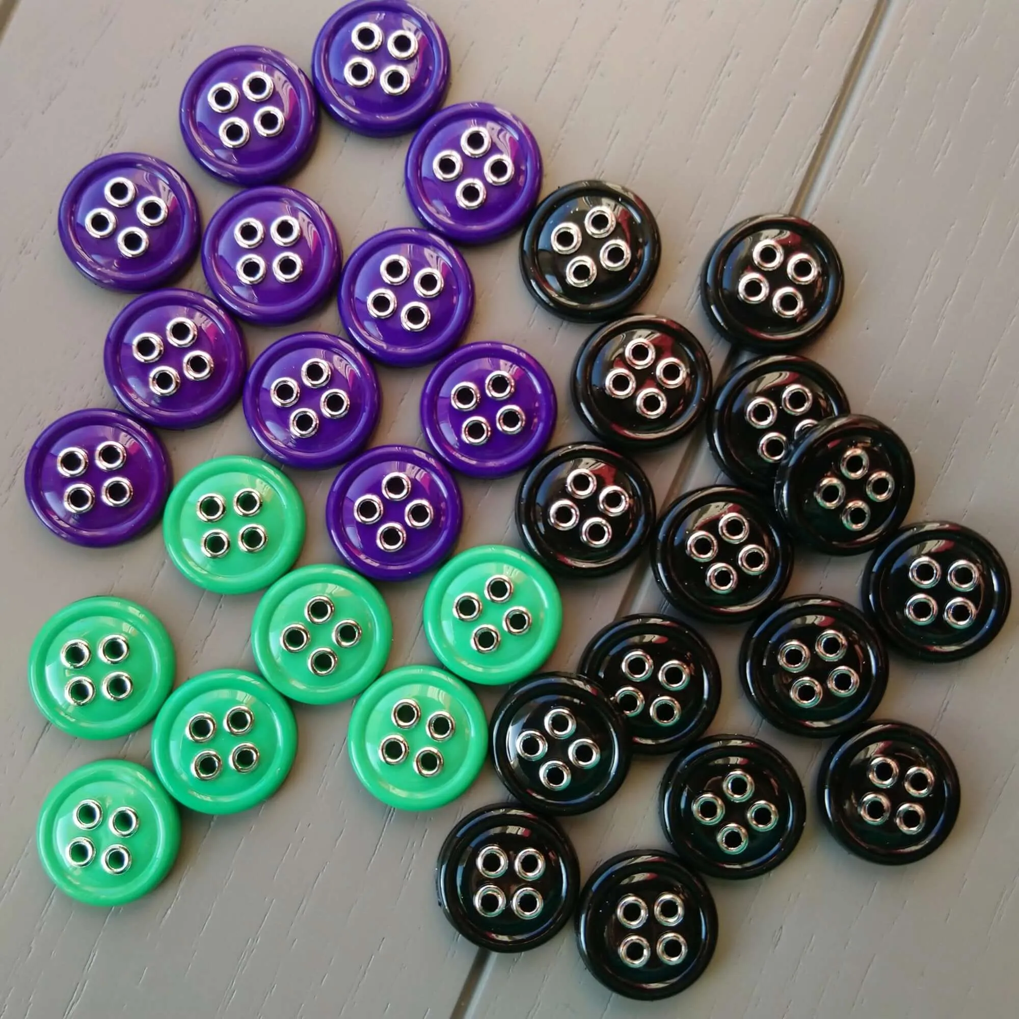 15mm 4 Hole Plastic Buttons