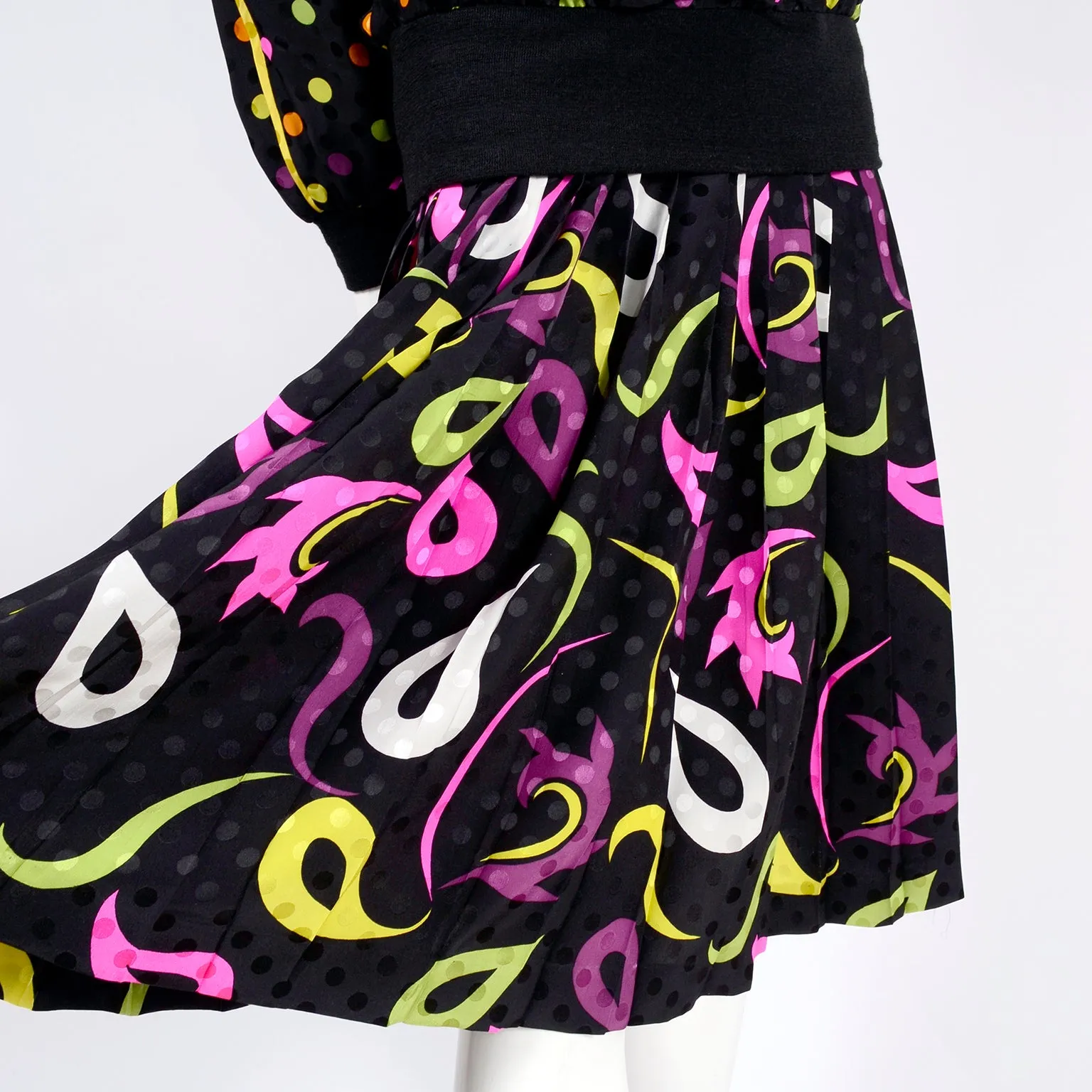 1980s Silk Oversized Sweatshirt & Pleated Midi Skirt in Multicolor Polka Dot Abstract Paisley