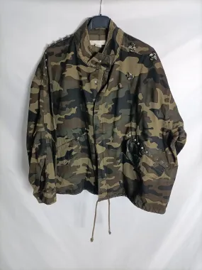 H&M.parka camuflaje tachuelas T.s