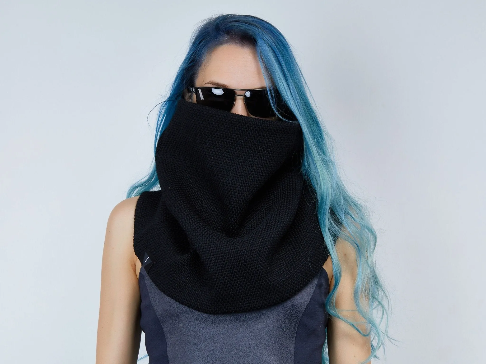 SC5 Black wool scarf