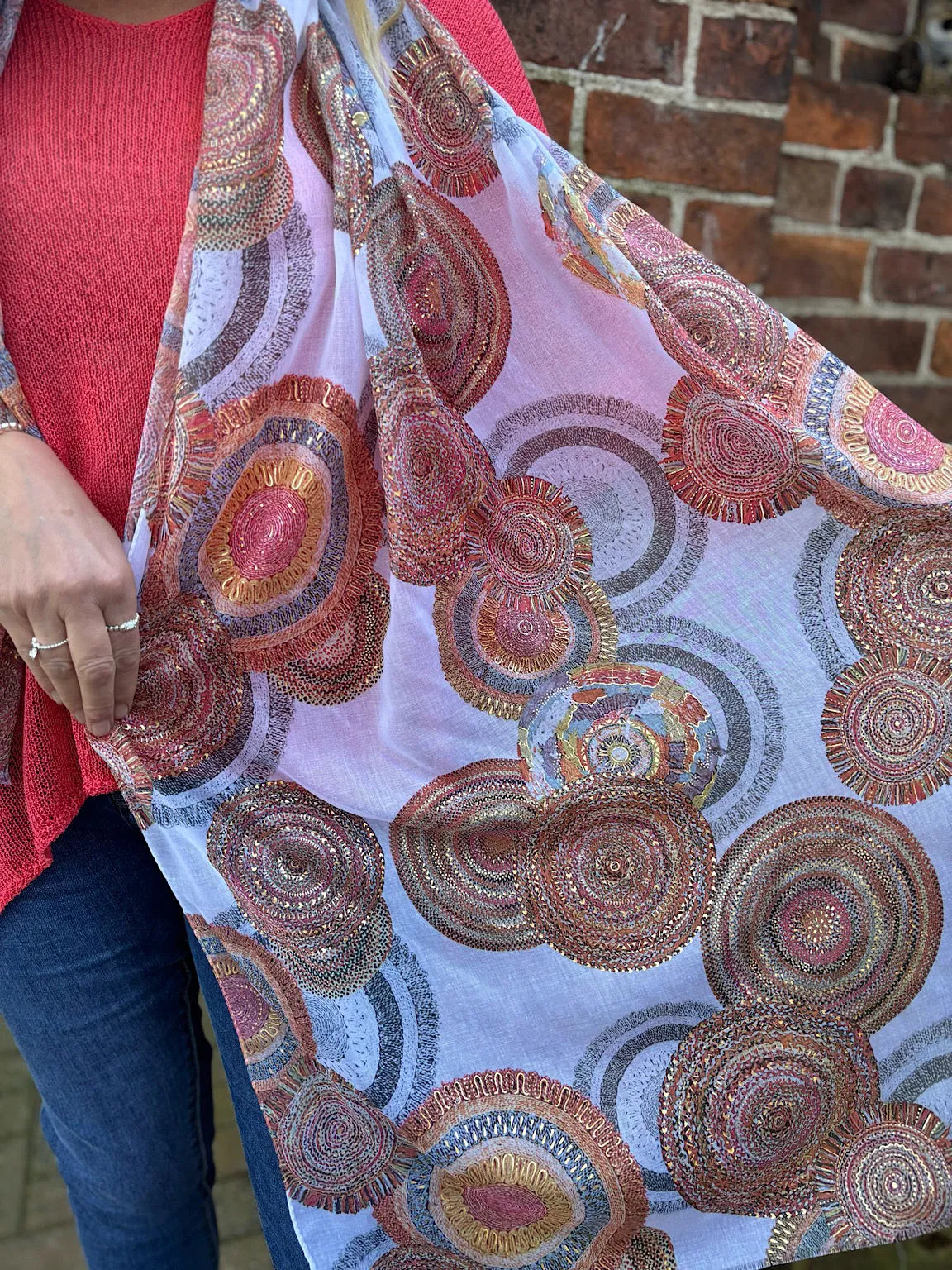 White Gold Accent Circle Design Scarf