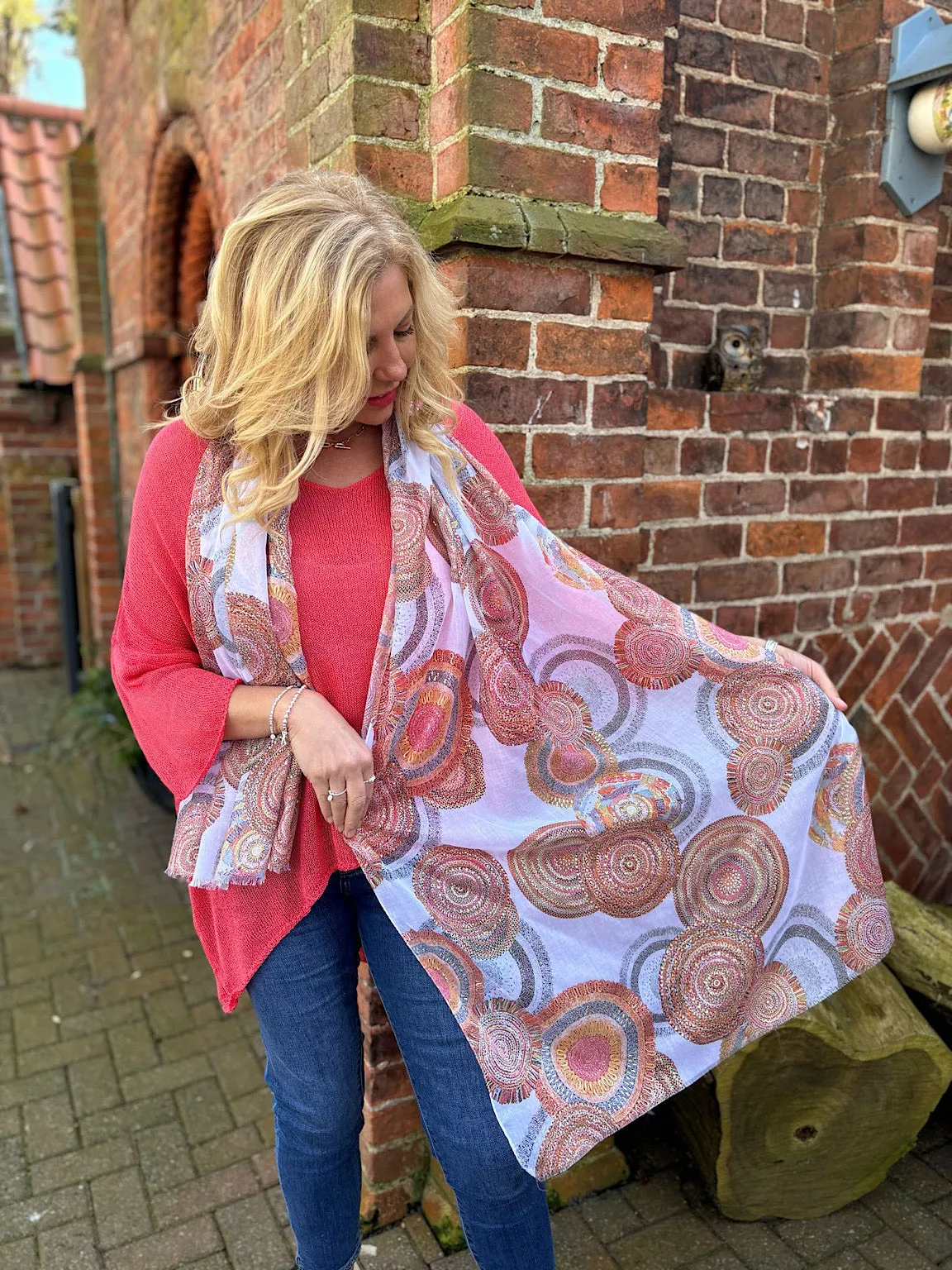 White Gold Accent Circle Design Scarf